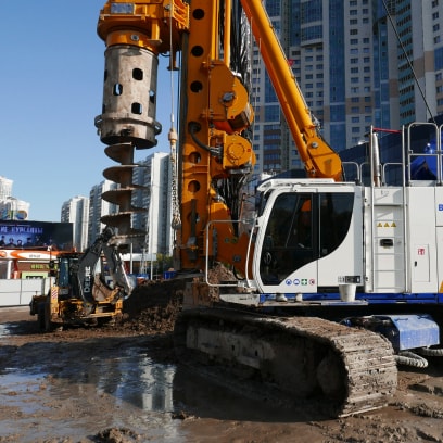 Ограждение котлованов буровыми трубчатыми и набивными сваями